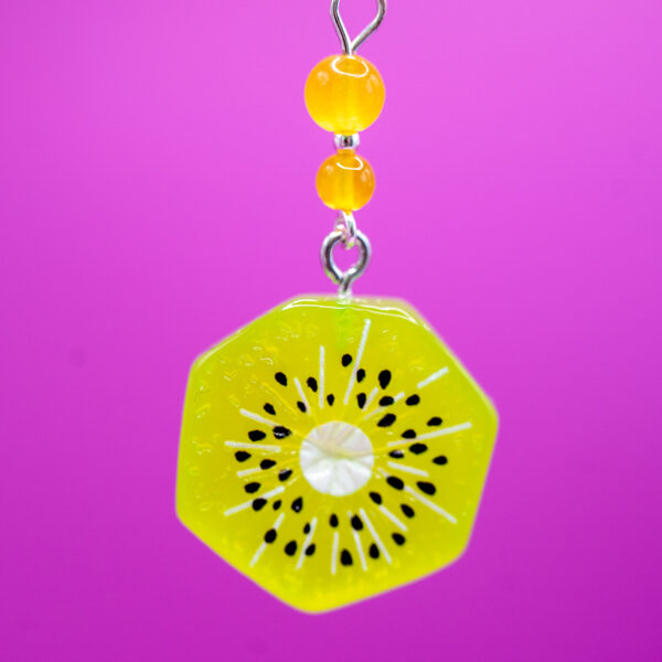 kiwi yellow